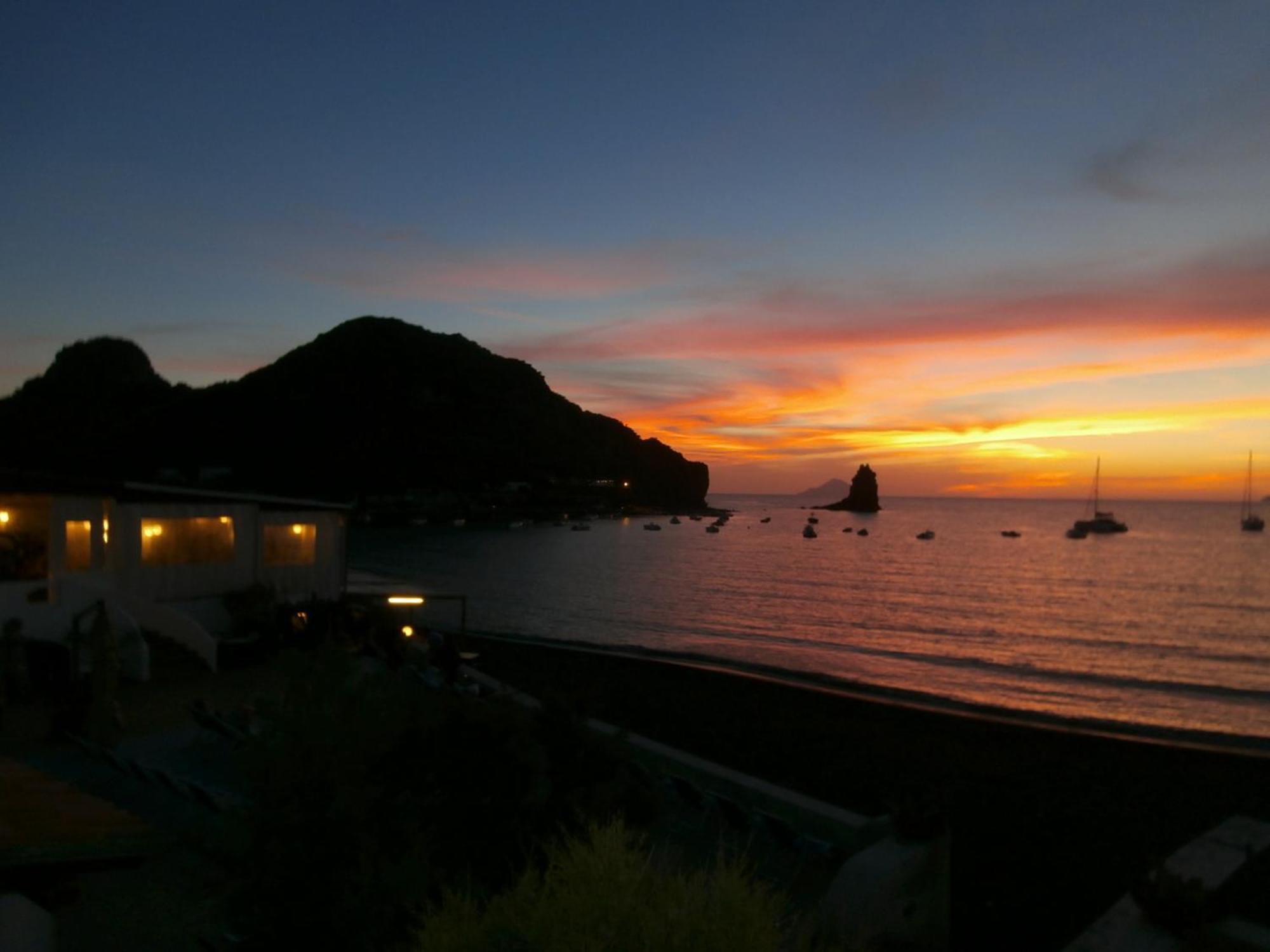 Hotel Conti Vulcano  Exteriör bild